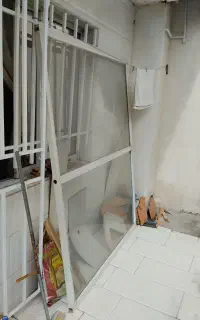 چهارچوب آلومنییومی باشیشه