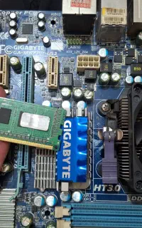باندلddr3+رم ۴ گیگ و cpu با فن خنک کننده