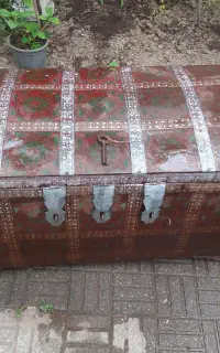 صندوق زیبای قفل دار با دزدگیر مکانیکی/۱۰۰ سال قدمت