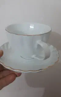 فنجان چای وقوری وقندان