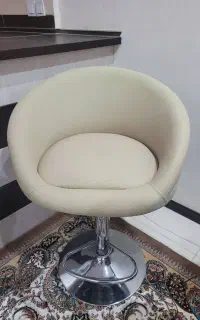 صندلی چرخشی چرم پایه استیل