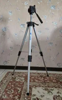 سه پایه دوربین ژاپنی