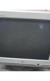 مانیتور ال جی در حد نو