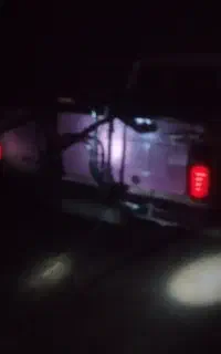 پیکان وانت صورتی