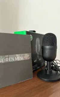 میکروفن کندانسر ریزر مدل Seiren Mini Razer