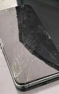 گوشی LCD شکسته