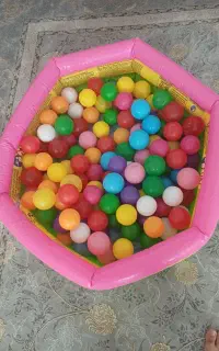 استار توپ و ۱۳۰ عدد توپ.