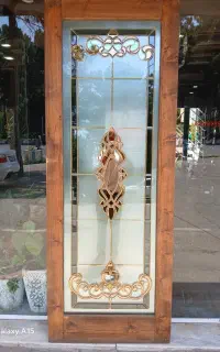 درب شیشه ای با فرم چوب