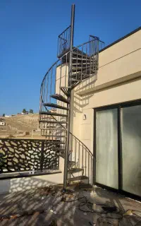 خدمات کرکره برقی و آهنگری و جوشکاری
