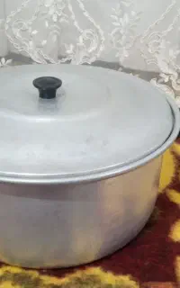 قابلمه آلومینیوم قدیمی