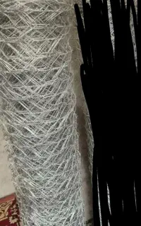 یک عدد فنس ۵مترو نیم مناسب باغچه و لانه مرغ
