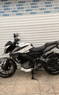 موتور 200 NS درحده صفر درجه یک