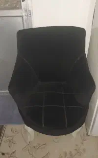 یک دست مبل ۷ نفره سالم ۲۵۰۰