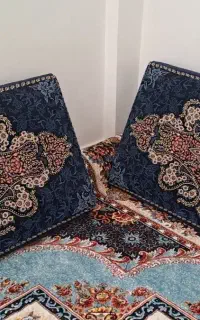 پشتی فرشی