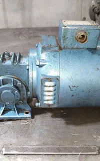 دینام گیربکس دار