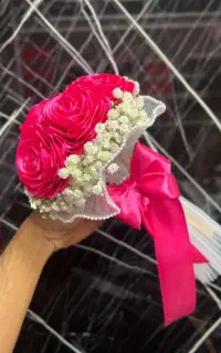 دسته گل روبانی تک شاخه وباکس به تعداد دلخواه