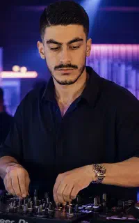 دیجی DJ + سیستم صوتی و نورپردازی