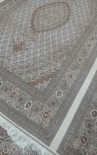 کرم قهوه ای ج ۹ متری ابریشم ماهی ۴۰ رج