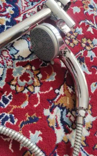 دوش حمام و شیلنگ دسشویی