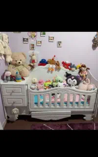 تخت کودک سالم وتمیزهمراه باتشک