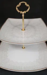 شیرینی خوری