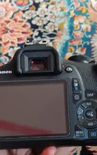 دوربین کنونd2000
