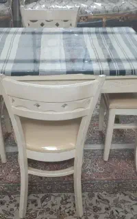 میز چوبی نهارخوری کارکرده