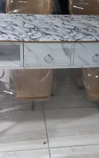 میز ناخنکار