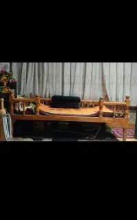 با سلام تخت سنتی