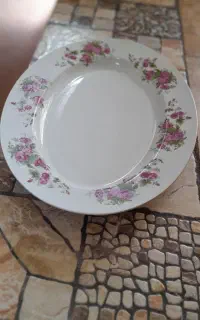 چینی گل قرمزی