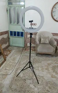 رینگ لایت سالنی بزرگ