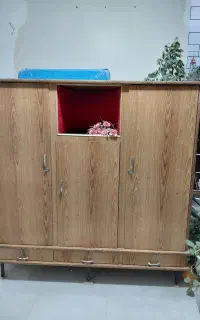 کمد بزرگ ۳درب ویترین دار ۳ کشو پایین