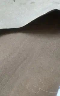 موکت تمیزدرحدنوزیرفرش بوده شسته وتمیزه