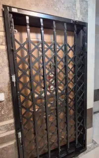 حفاظ‌درب‌اکاردیونی‌‌‌‌ورودی‌آپارتمان