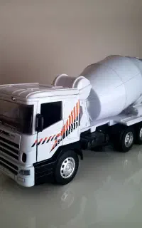 ماکت کامیون اسکانیا R124 میکسر نیوری newray