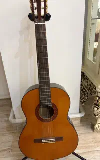 گیتار یاماها C70اصل
