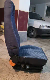 صندلی شاگرد هوو. و چراغ جلو اسکانیا اصلی