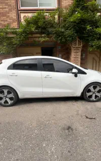 فروش کیا ریو هاچبک ۲۰۱۵