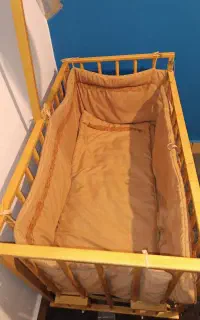 تخت گهواره ای کودک