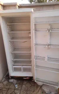 یک عدد یخچال بفروش میرسد