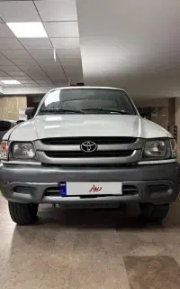 تویوتا هایلوکس 2001