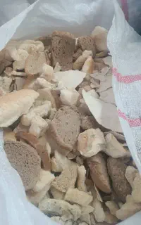 نان خشک حجیم تنی و خورد