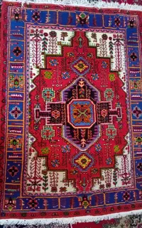 قالی دستبافت نقشه نهاوندی