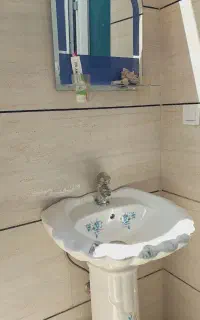 روشویی با آیینه