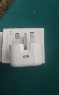 شارژر اصلی به‌شرط گوشی آیفون بدون کابل