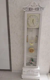 ساعت ایستاده کاملا سالم