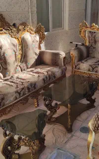 مبل سلطنتی ۷ نفره با جلومبلی درحدصفر