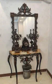 آینه و شمعدان برنز همراه با ساعت