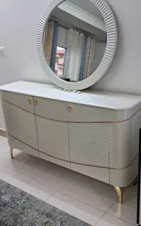 کنسول و میز تی وی