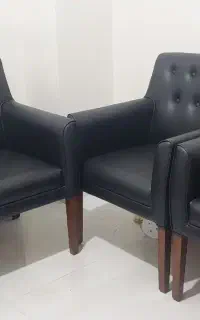 نیم ست اداری تمام چرم